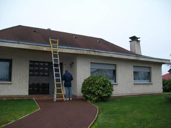 Rénovation d'une toiture + sous face PVC avant